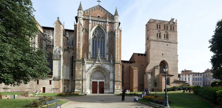 Saint Etienne Cathedral Trip Packages