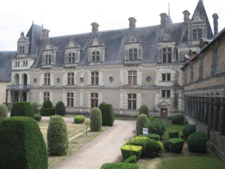 Chateaubriant Castle Trip Packages