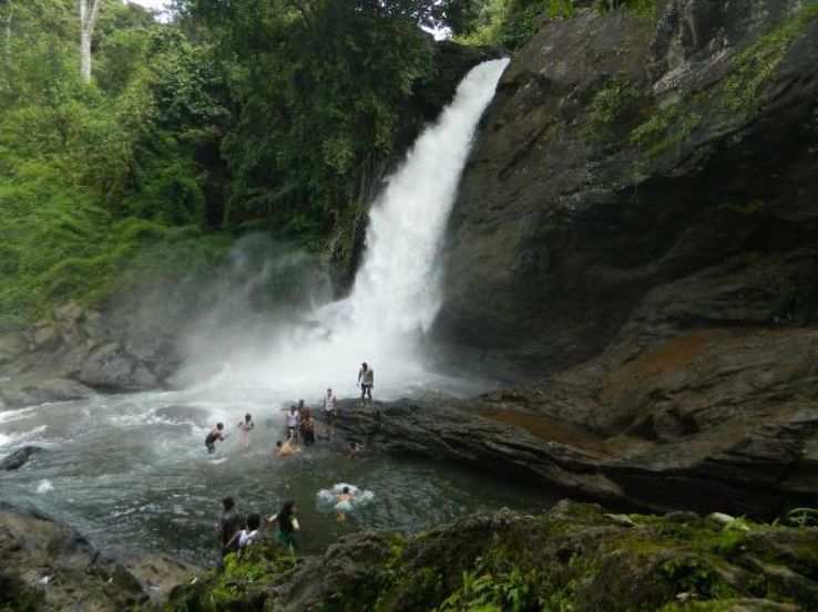 Soochipara Falls Trip Packages