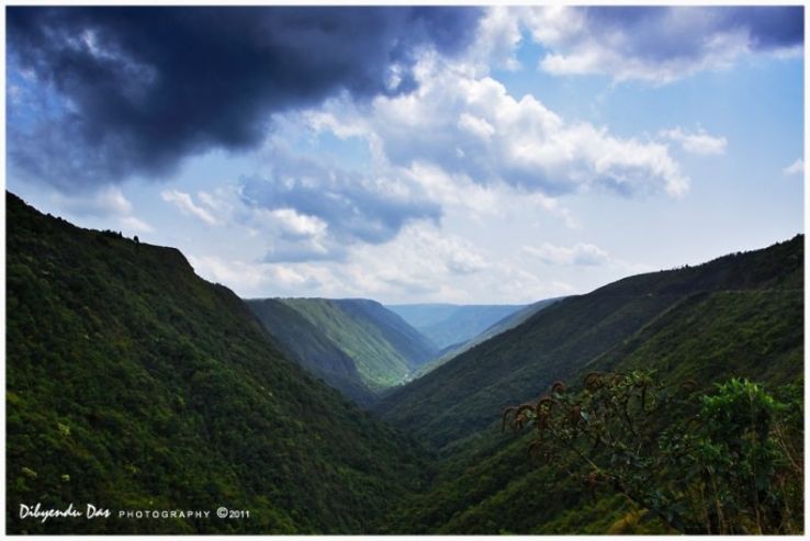 Ecstatic 2 Days Cherrapunjee Trip Package