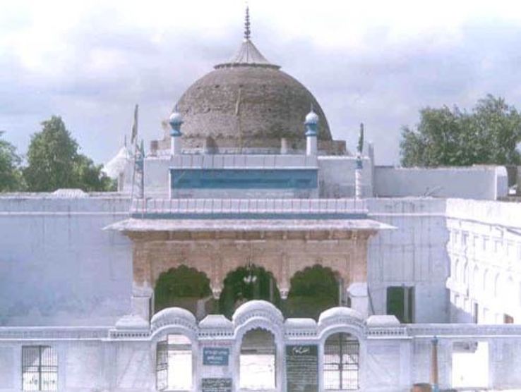 Kalander Shah Tomb Trip Packages