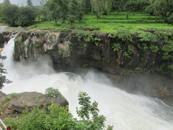 Randha Falls Trip Packages