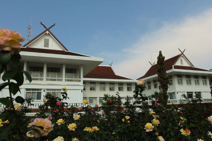 Bhubing Palace Trip Packages Bhubing Palace Trip Packages