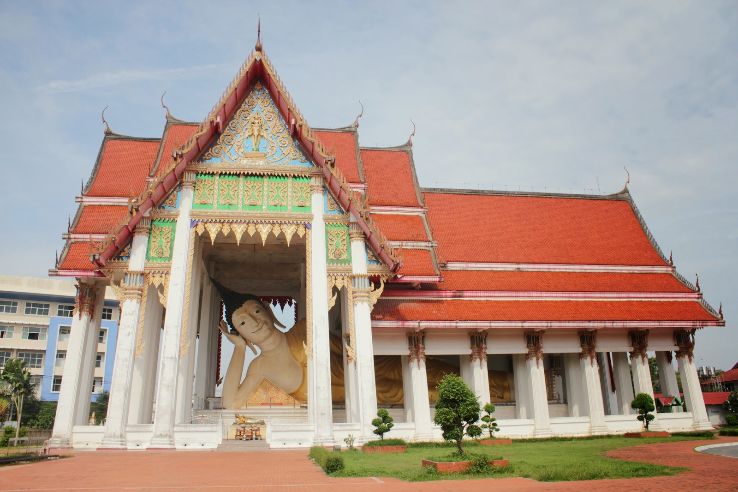 Wat Hat Yai Nai Trip Packages
