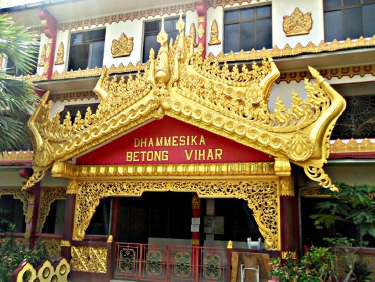 Dharmikarama Burmese Temple Trip Packages