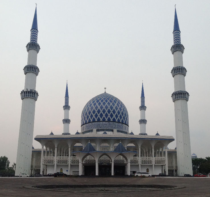 Sultan Salahuddin Abdul Aziz Shah Mosque Trip Packages