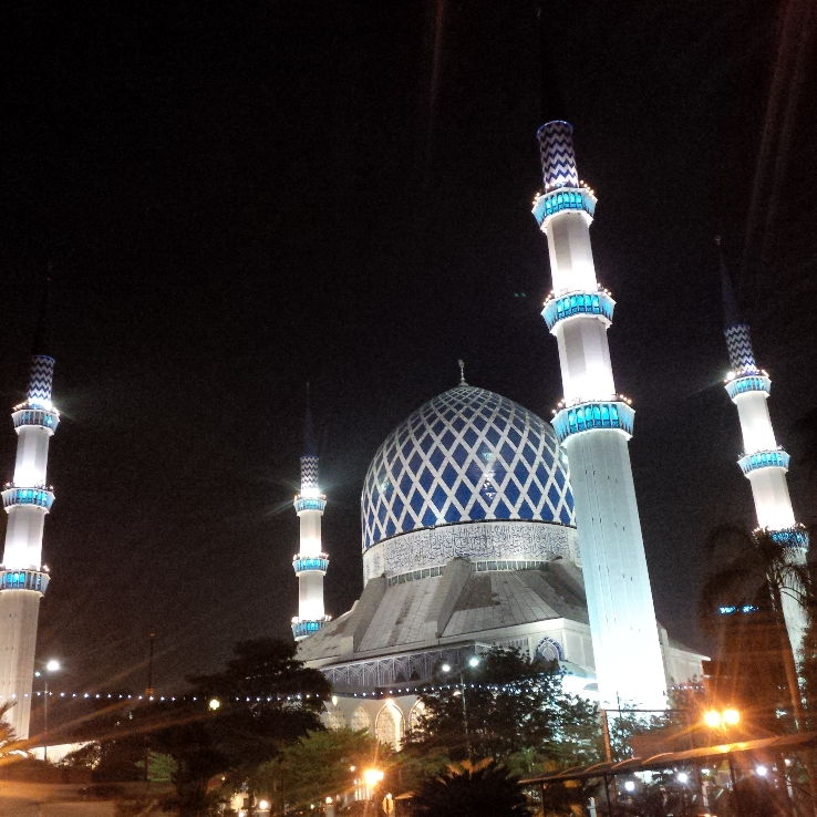 Sultan Salahuddin Abdul Aziz Shah Mosque Trip Packages