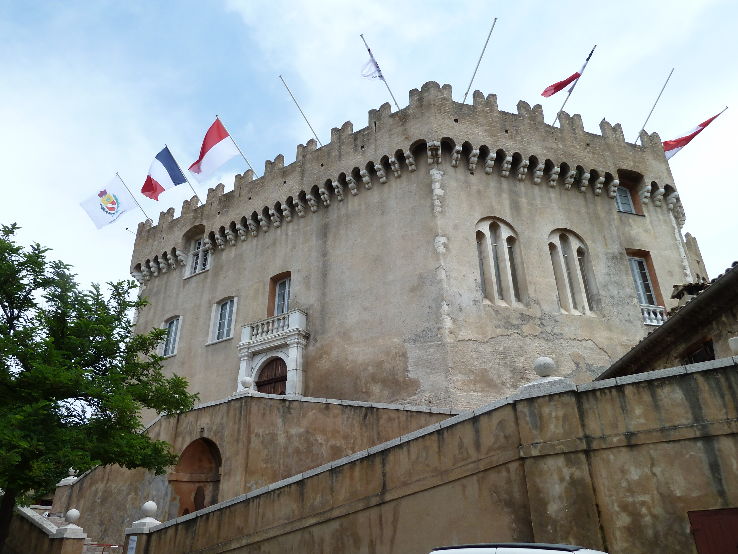 Chateau Grimaldi Trip Packages