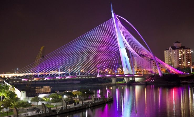 Seri Wawasan Bridge Trip Packages