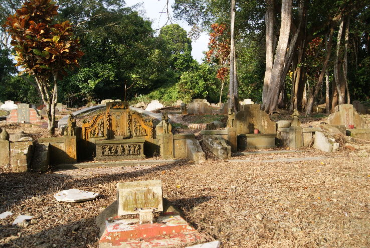 Bukit Brown Cemetery Trip Packages