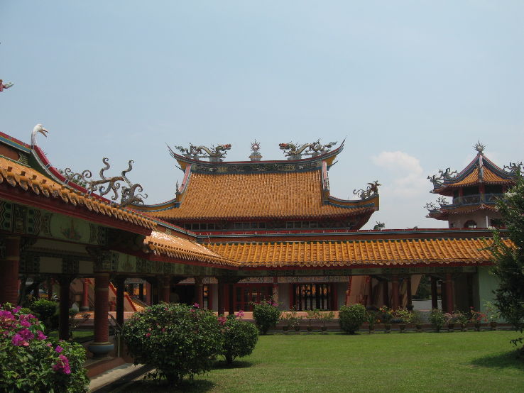 Kong Meng San PhorKark See Temple Trip Packages