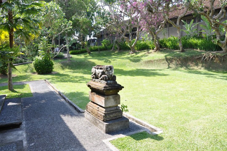 Museum Puri Lukisan Trip Packages