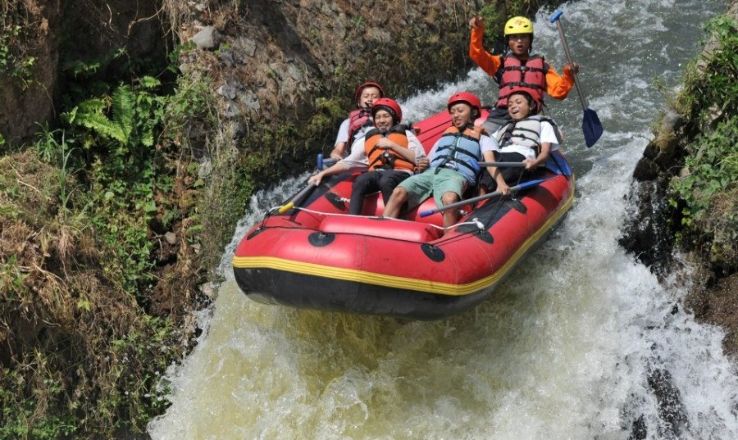 Kasembon Rafting - Marketing Office Trip Packages