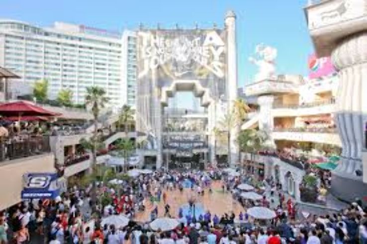 Hollywood & Highland Trip Packages