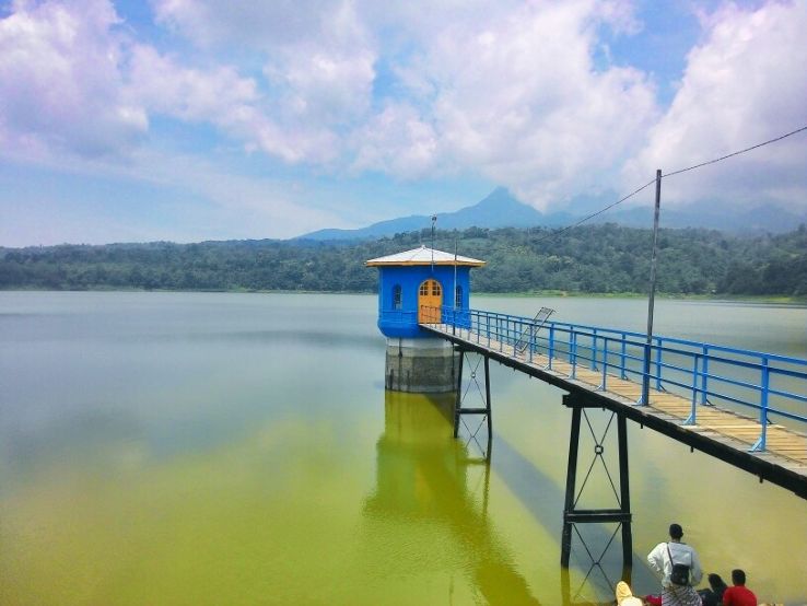 Gunung Rowo reservoir Trip Packages