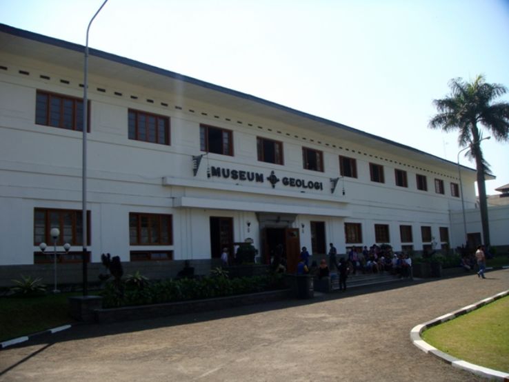 Bandung Geological Museum Trip Packages