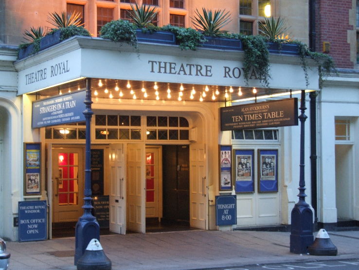 Windsor Festival and Theatre Royal Trip Packages