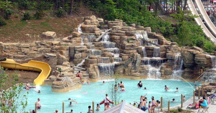 Dollywood Splash Country Water Adventure Park Trip Packages