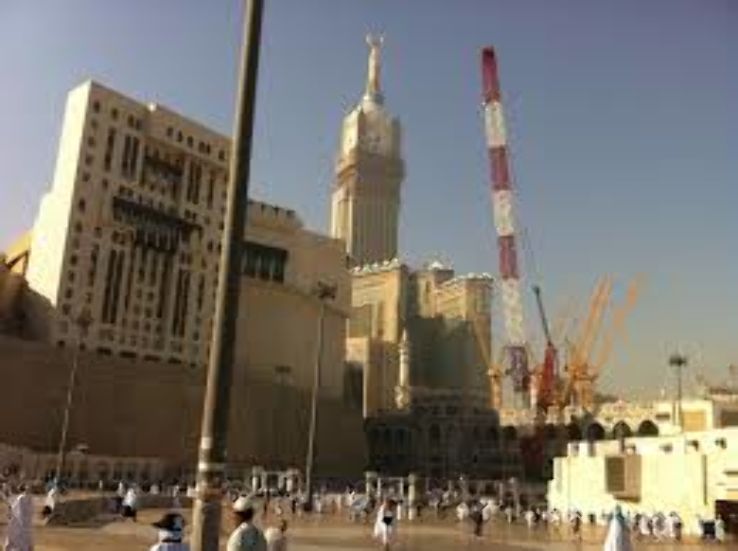 Abu Kubais Trip Packages