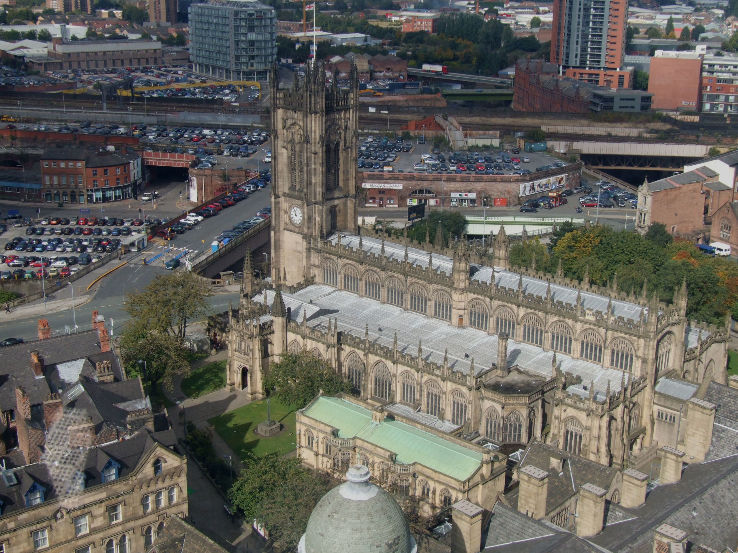 Manchester Cathedral Trip Packages