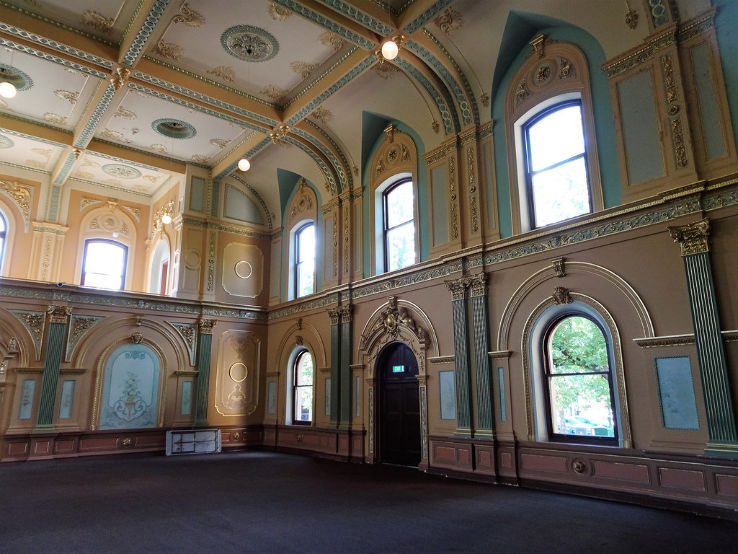 The Bendigo Town Hall Trip Packages