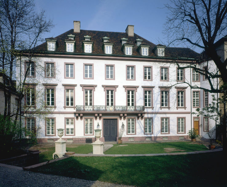 Haus zum Kirschgarten Trip Packages