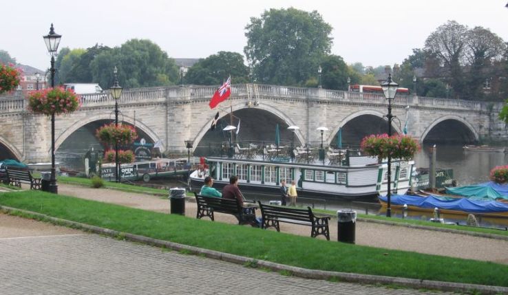 Richmond Bridge, London Trip Packages