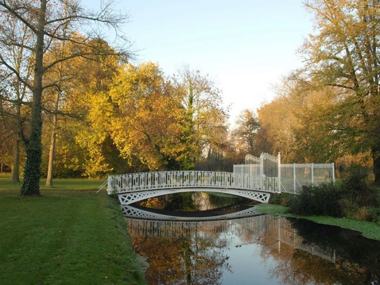 Morden Hall Park Trip Packages