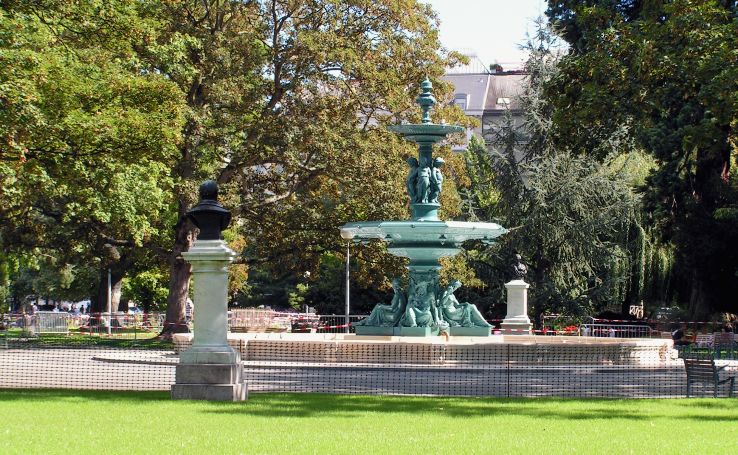 Jardin Anglais and the Mouettes Trip Packages