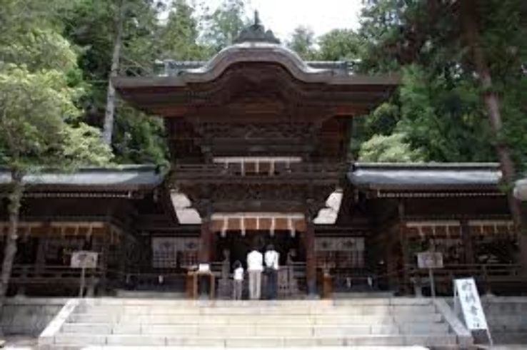 Suwa taisha Trip Packages