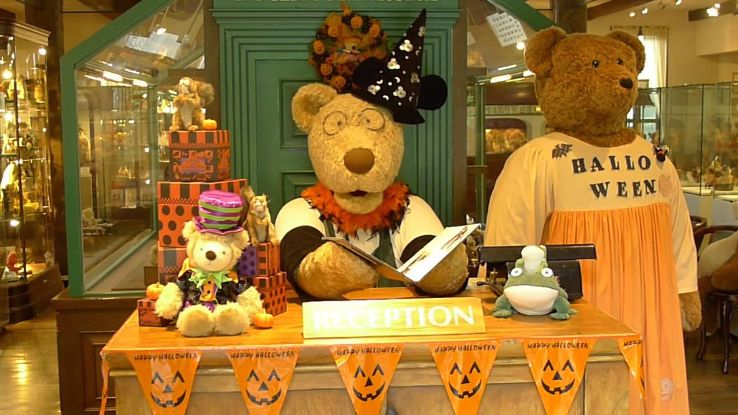 Izu Teddy Bear Museum Trip Packages
