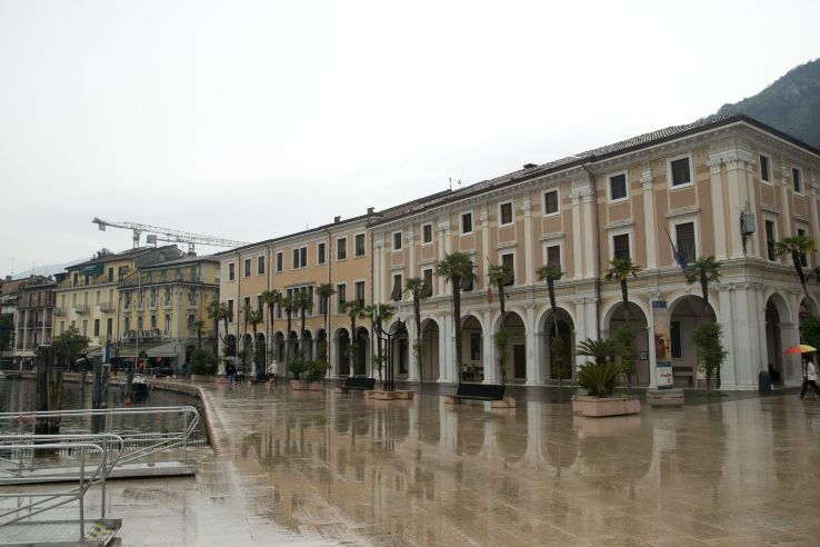 Palazzo della Podesta Trip Packages