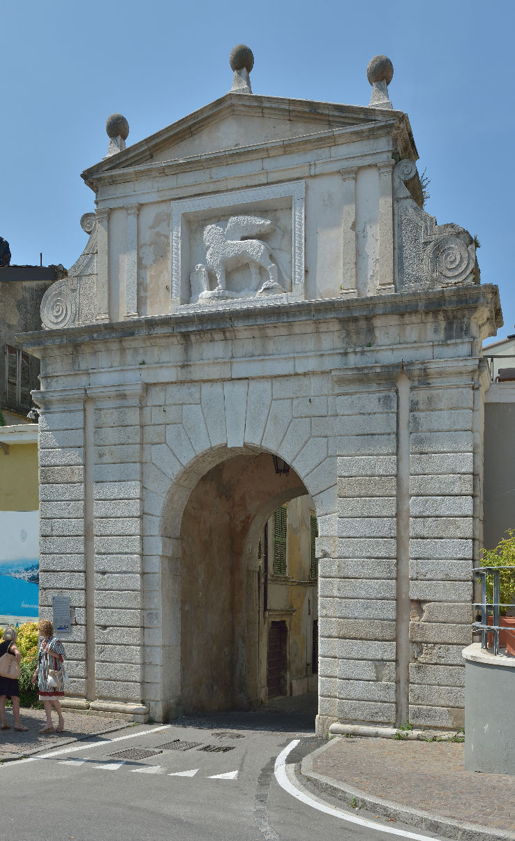 Porta S. Giovanni di Salo Trip Packages