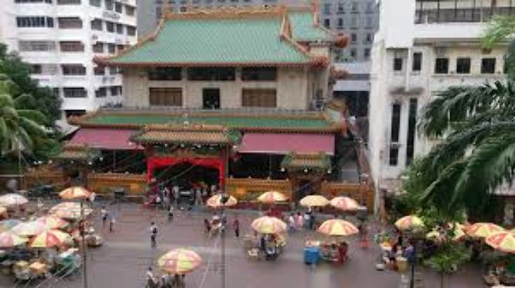 Kuan Yin Thong Hood Cho Temple Trip Packages