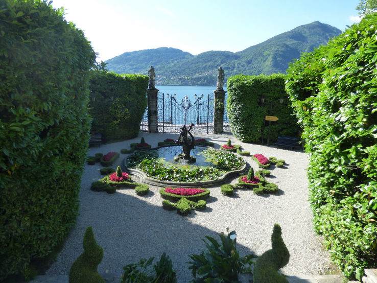 Botanic Gardens in como Trip Packages