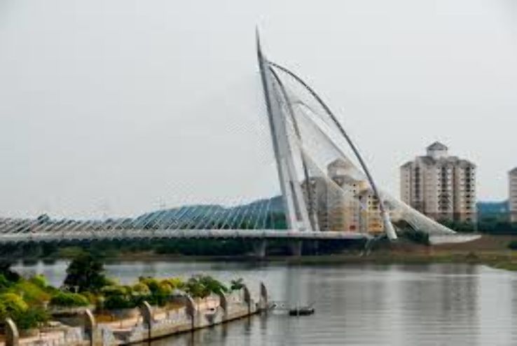 Putrajaya Bridge Trip Packages