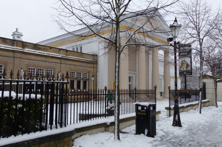 New Walk Museum Trip Packages