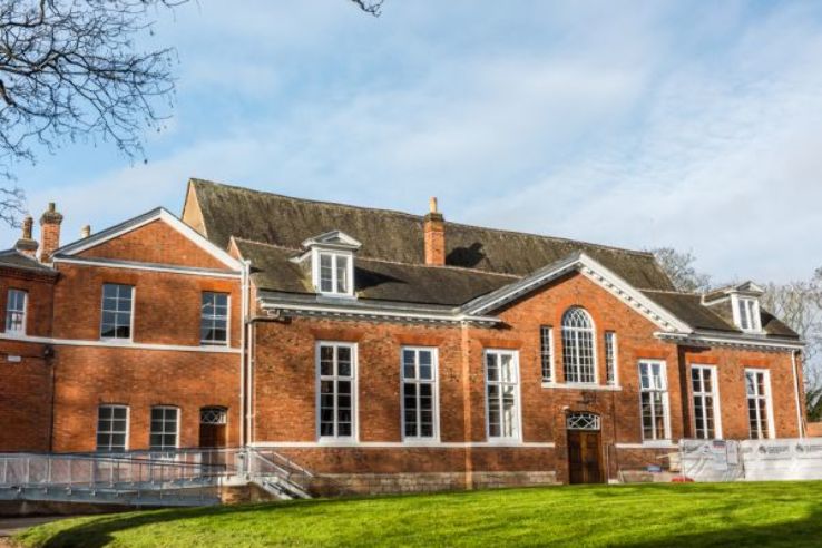 Leicester Castle Trip Packages