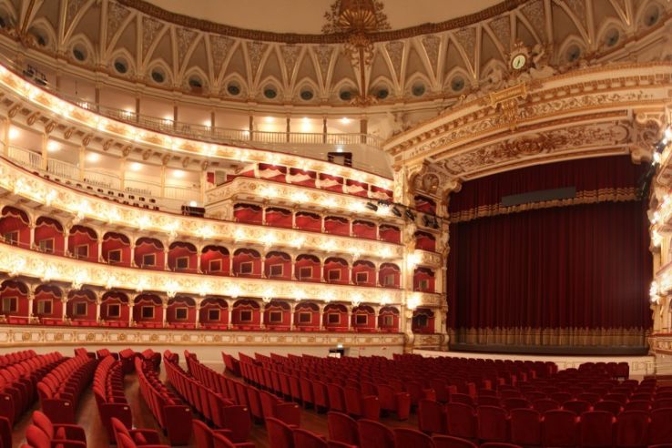 Teatro Petruzzelli Trip Packages