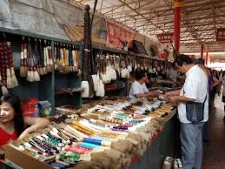 Panjiayuan Antiques Market  Trip Packages