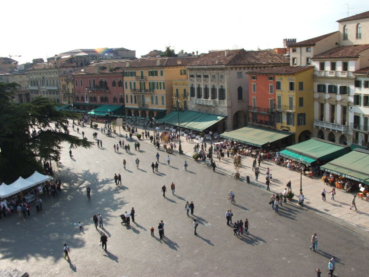 Piazza Bra Trip Packages