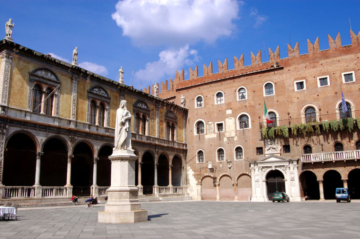 Piazza dei Signori Trip Packages