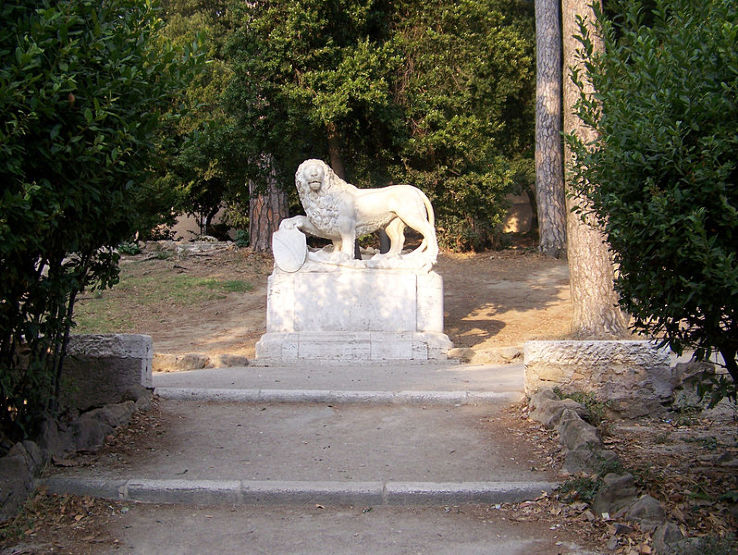 Pincian Hill Trip Packages