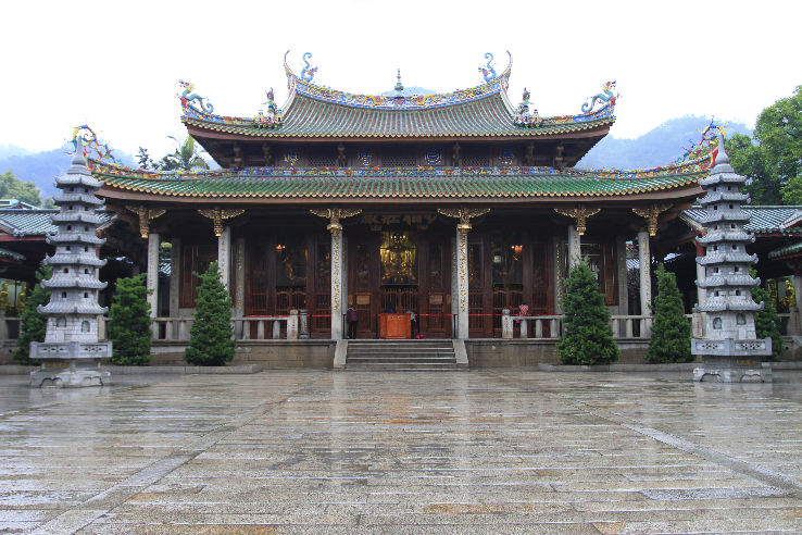 Nanputuo Temple Trip Packages