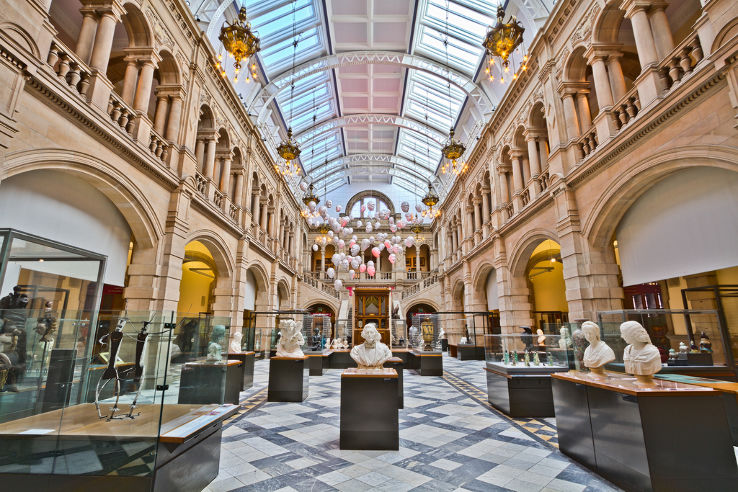 Kelvingrove Art Gallery and Museum Trip Packages