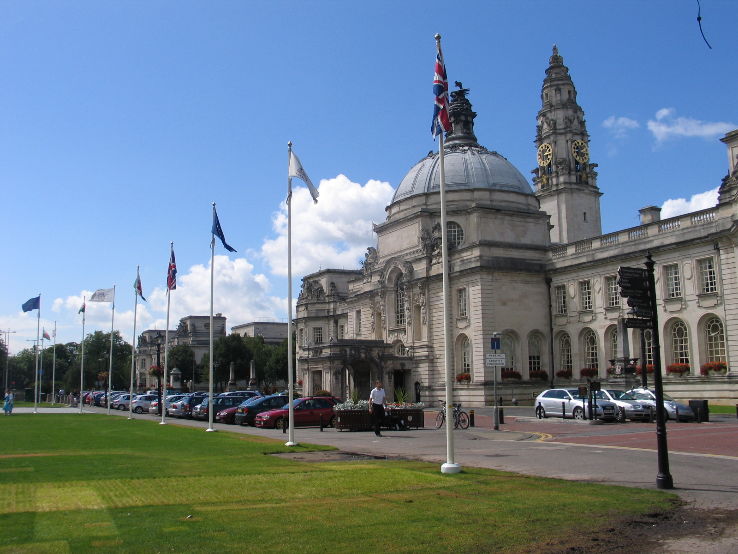 City Hall, Cardiff  Trip Packages