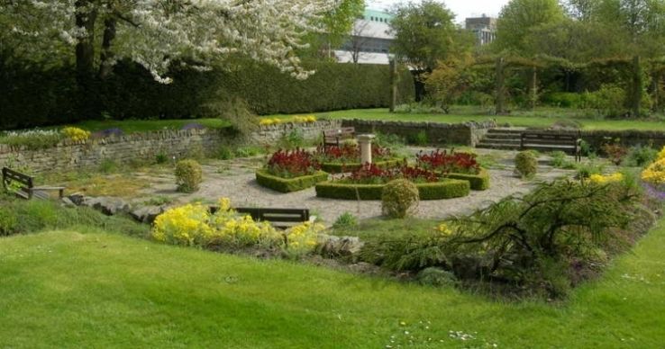 Cruickshank Botanic Garden Trip Packages