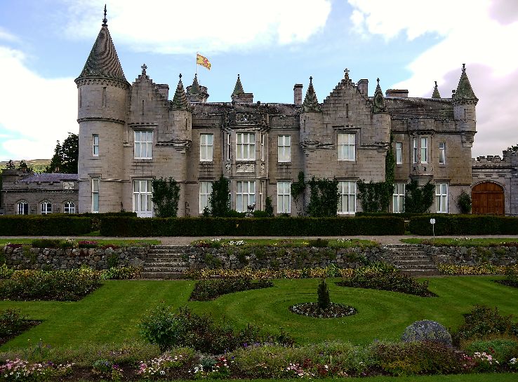 Balmoral Castle Trip Packages