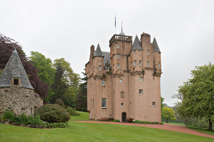 Craigievar Castle Trip Packages