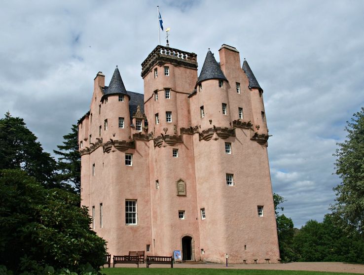 Craigievar Castle Trip Packages